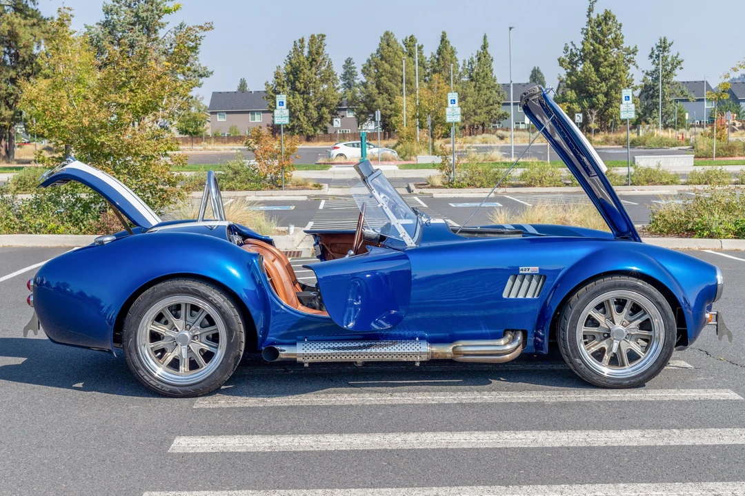 Shelby Cobra Replica - Image 9 of 31