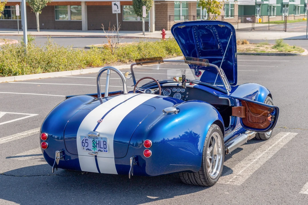 Shelby Cobra Replica - Image 7 of 31