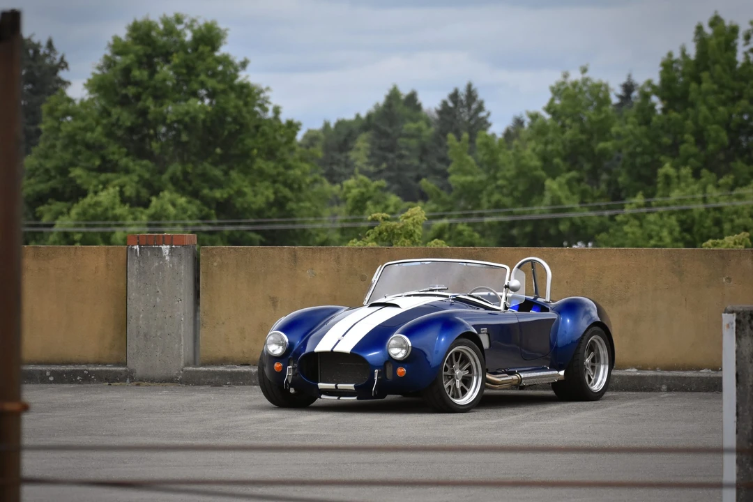 Shelby Cobra Replica - Image 2 of 31