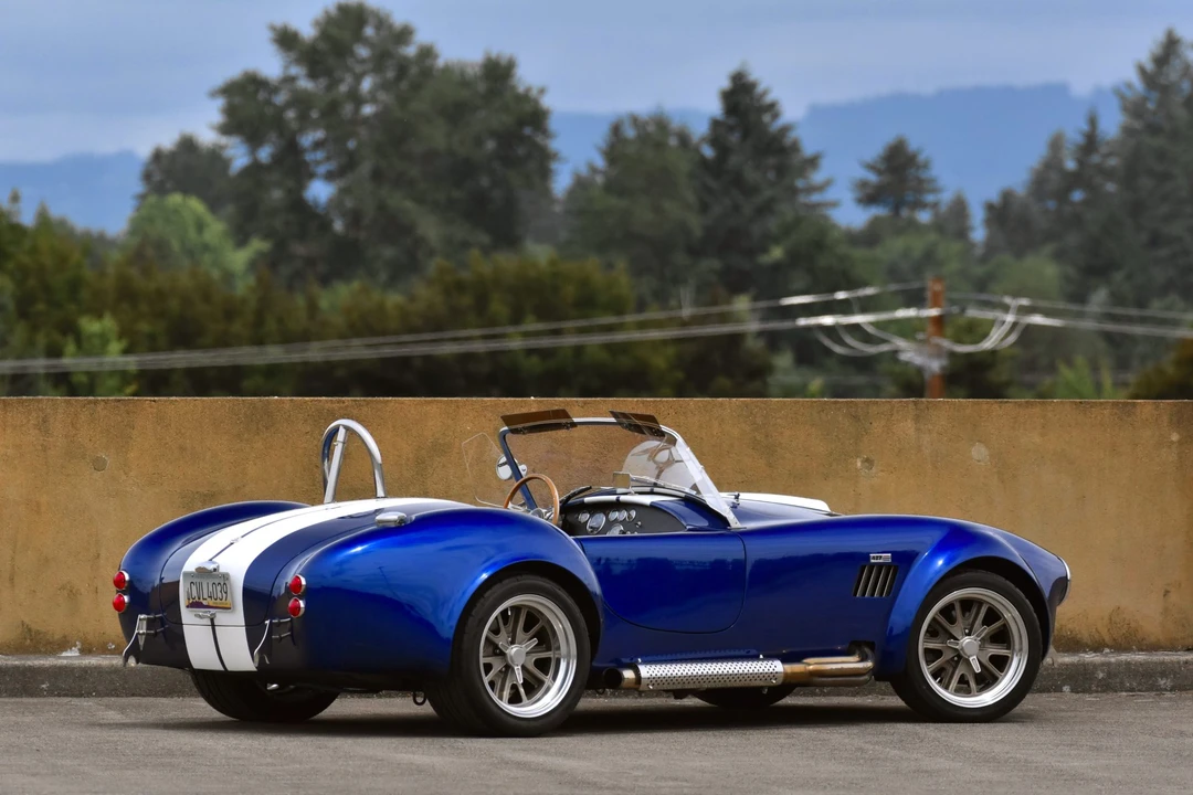 Shelby Cobra Replica - Image 17 of 31