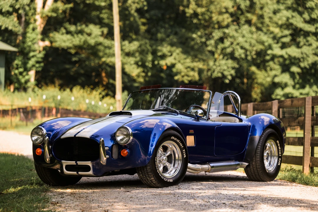 Shelby Cobra Replica - Image 7 of 31