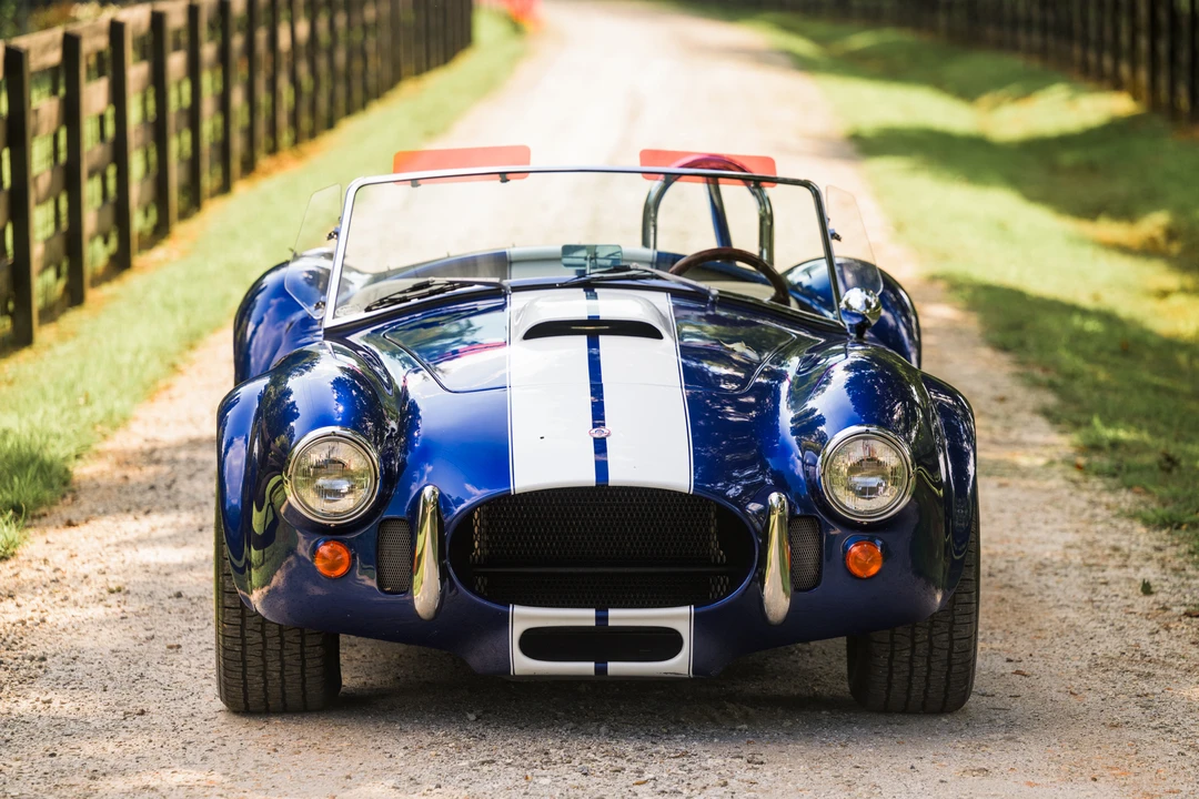 Shelby Cobra Replica - Image 9 of 31