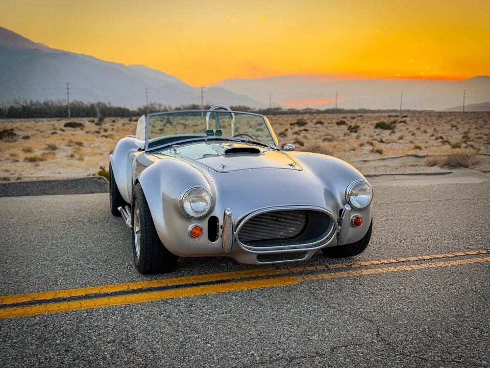 Shelby Cobra Replica - Image 15 of 31