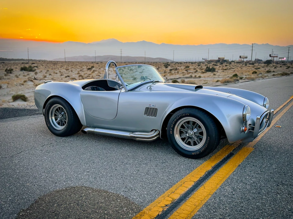 Shelby Cobra Replica - Image 27 of 31