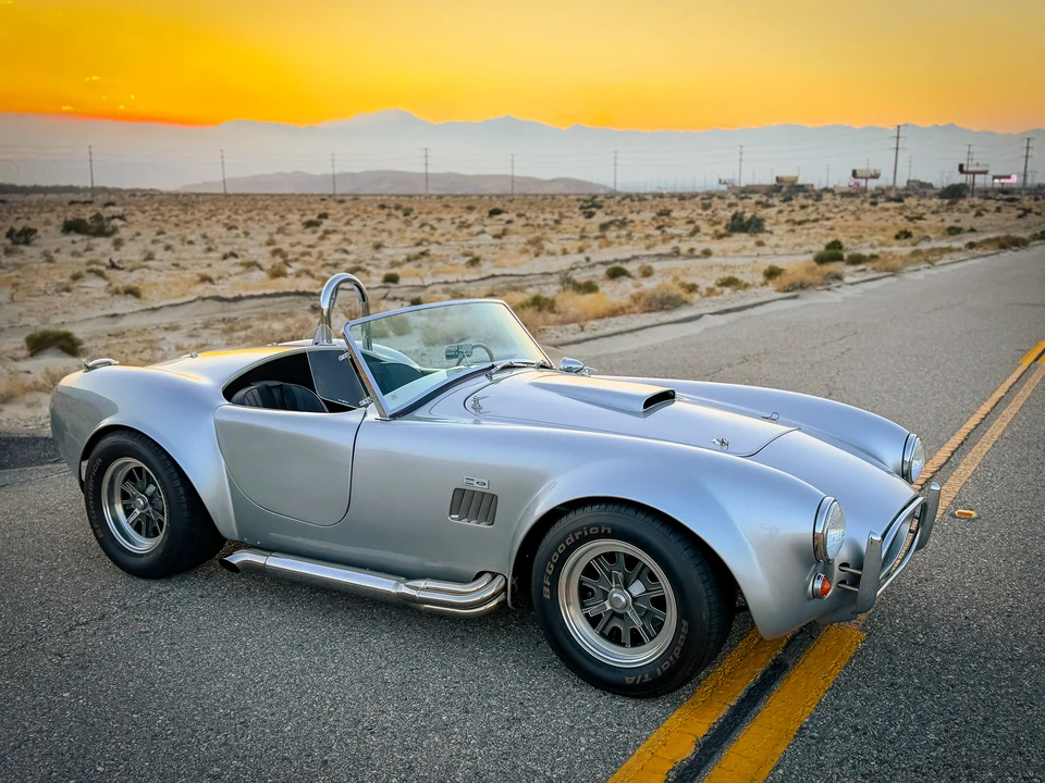 Shelby Cobra Replica - Image 29 of 31