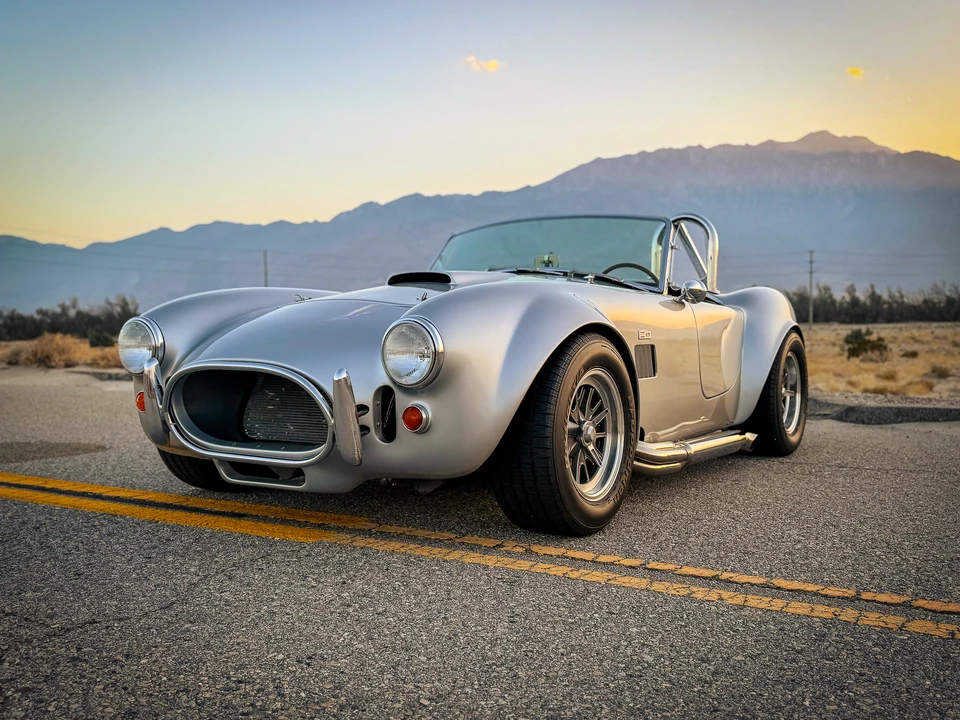 Shelby Cobra Replica - Image 8 of 31
