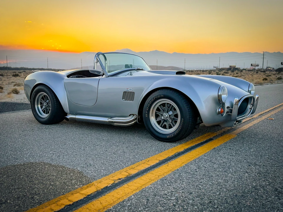 Shelby Cobra Replica - Image 28 of 31