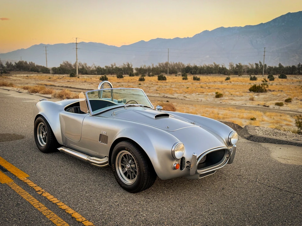 Shelby Cobra Replica - Image 23 of 31