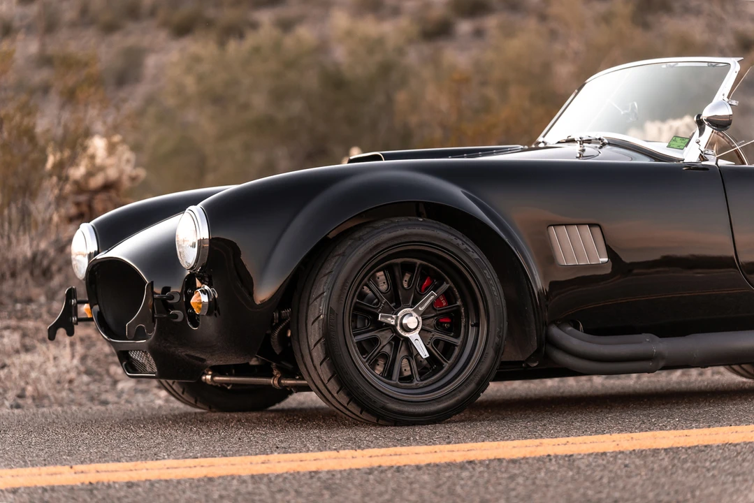 Shelby Cobra Replica - Image 15 of 31
