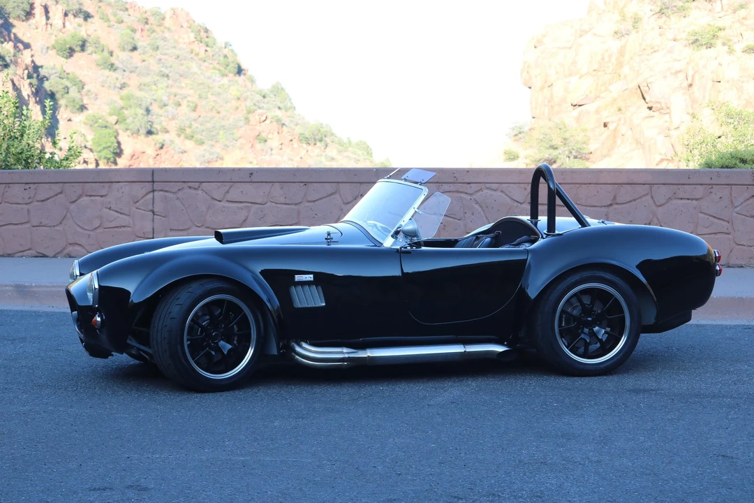Shelby Cobra Replica - Image 18 of 31