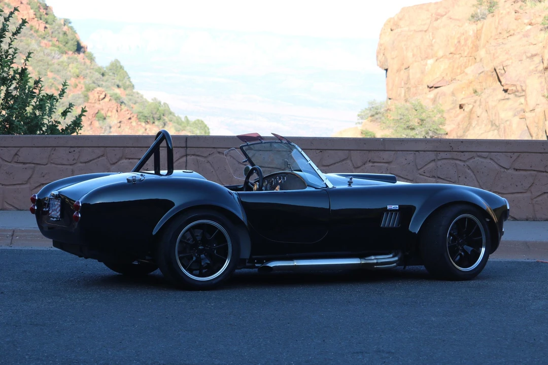 Shelby Cobra Replica - Image 30 of 31