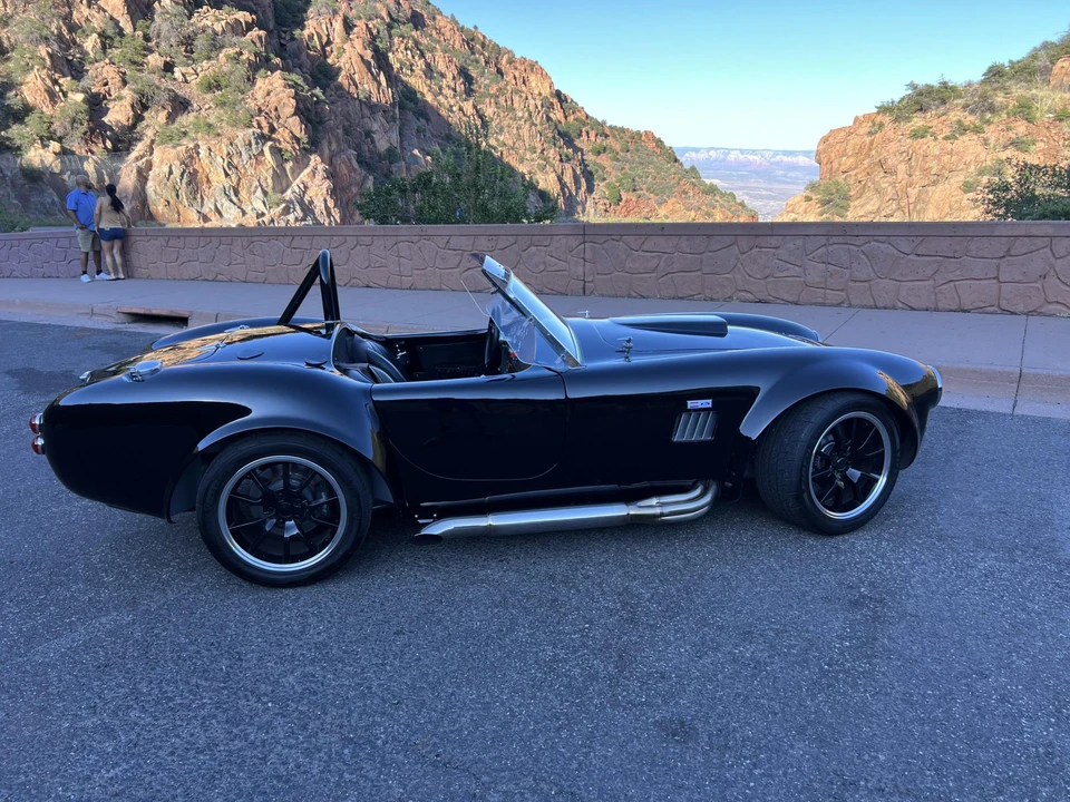Shelby Cobra Replica - Image 28 of 31