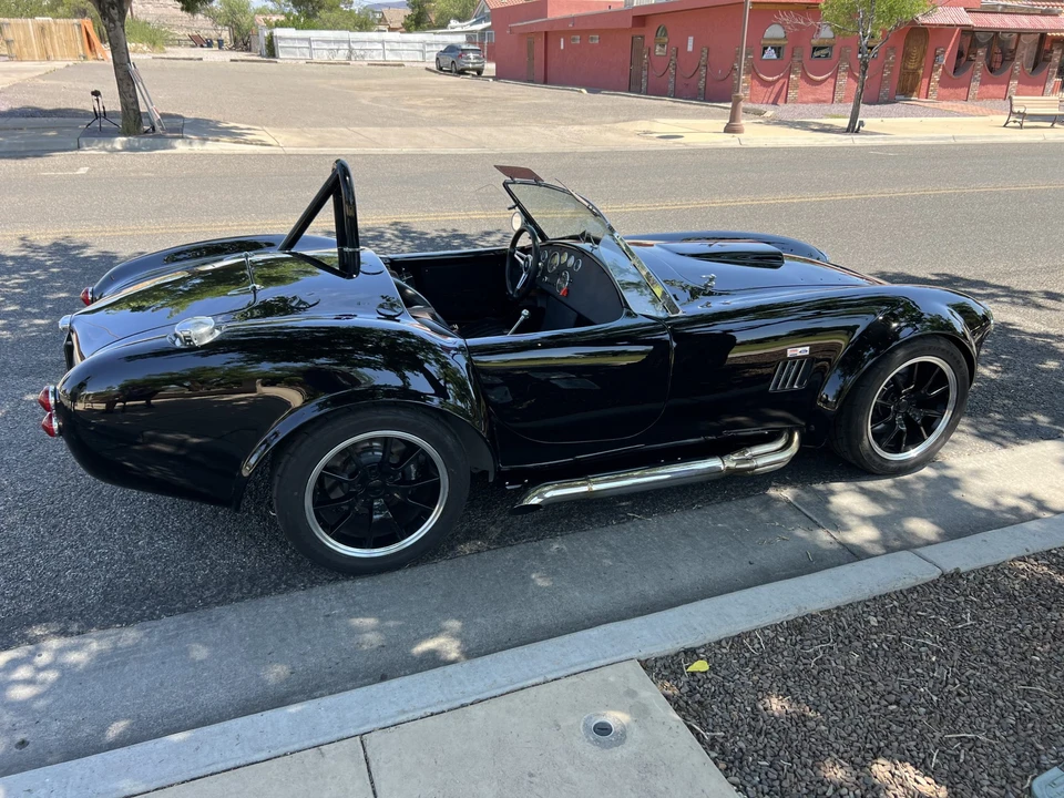 Shelby Cobra Replica - Image 8 of 31
