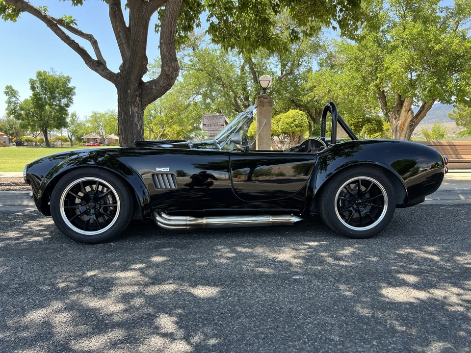 Shelby Cobra Replica - Image 17 of 31