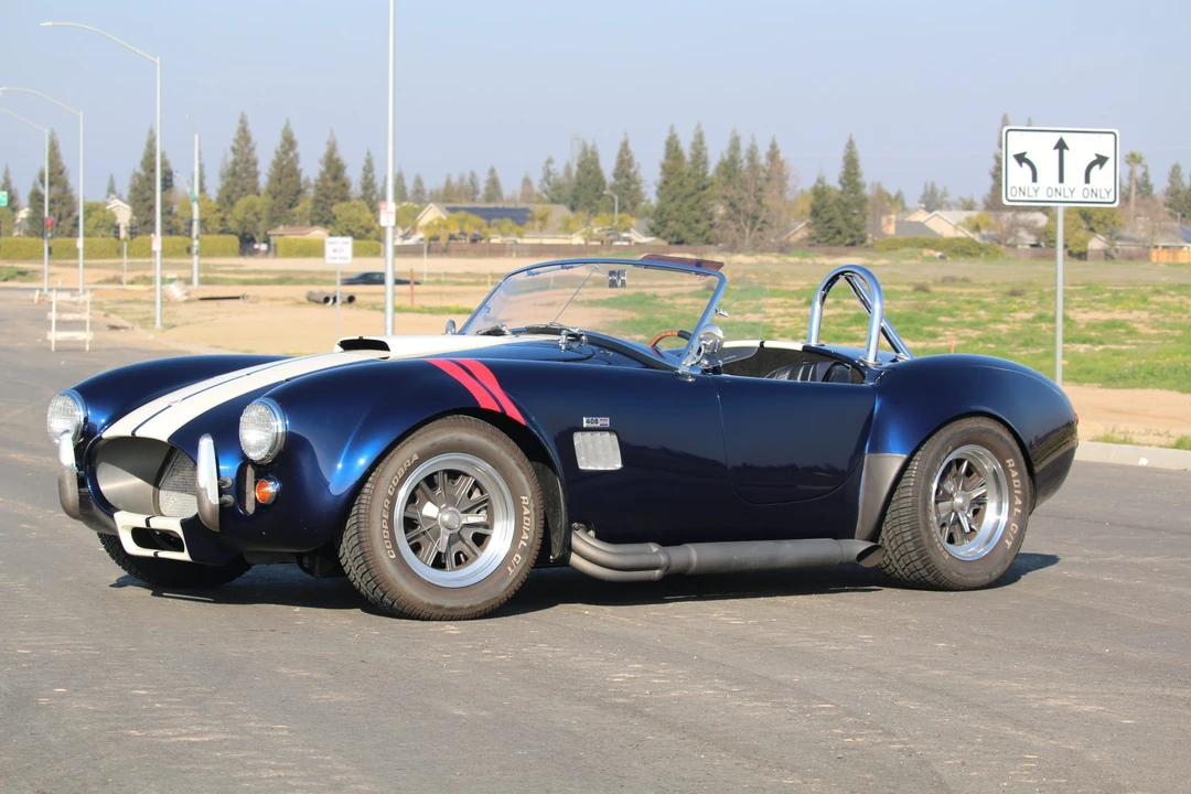 Shelby Cobra Replica - Image 3 of 31