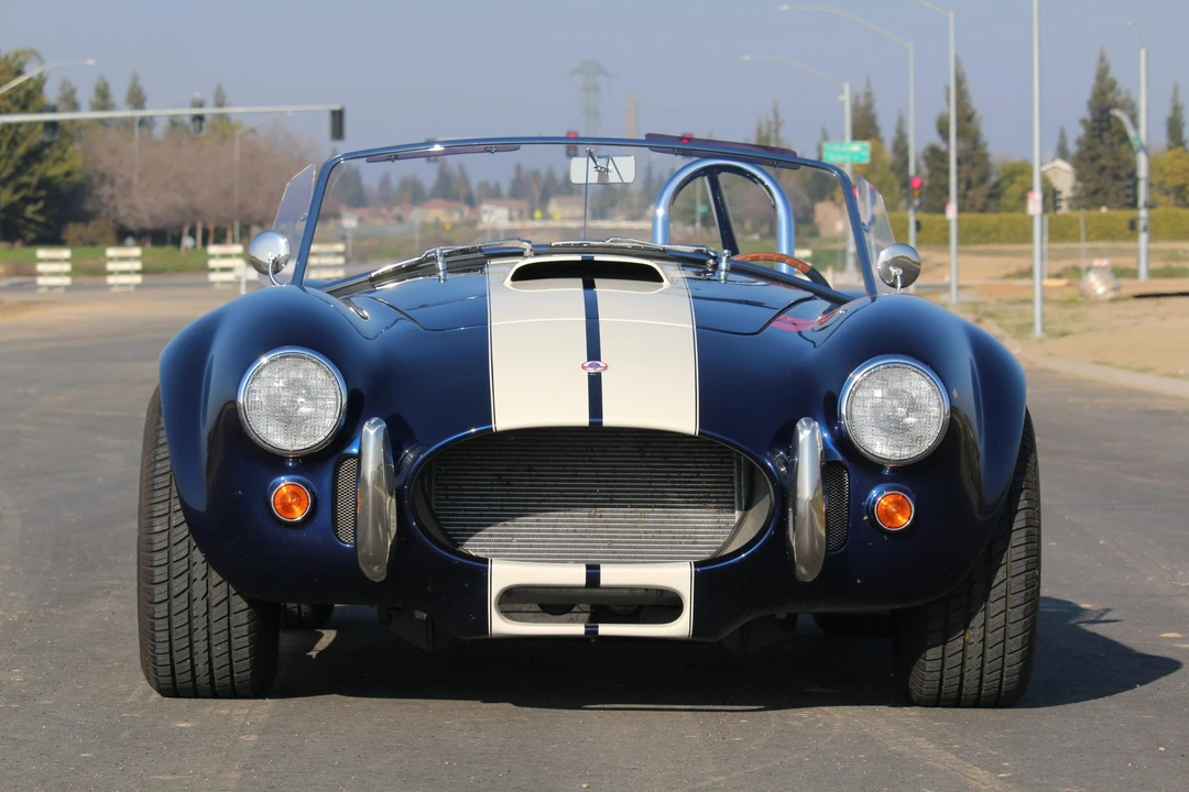 Shelby Cobra Replica - Image 2 of 31