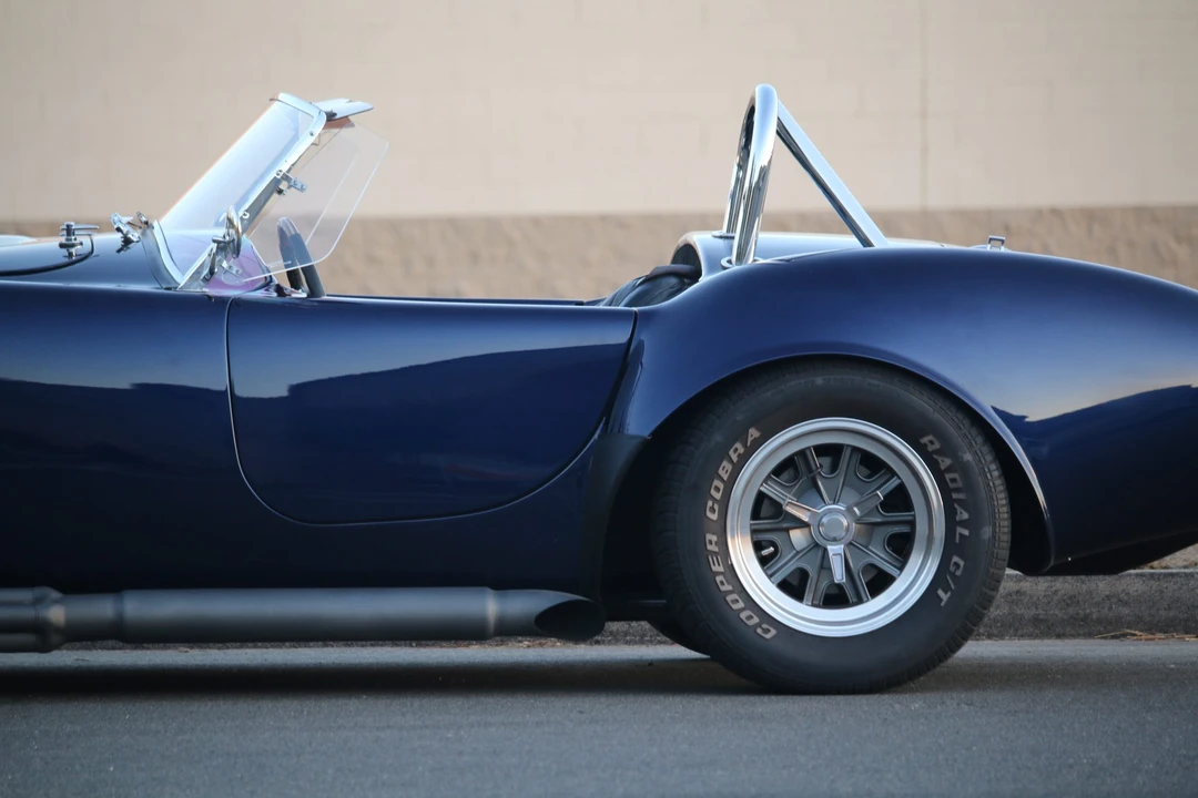 Shelby Cobra Replica - Image 22 of 31