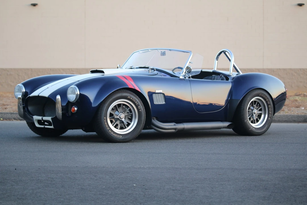 Shelby Cobra Replica - Image 18 of 31