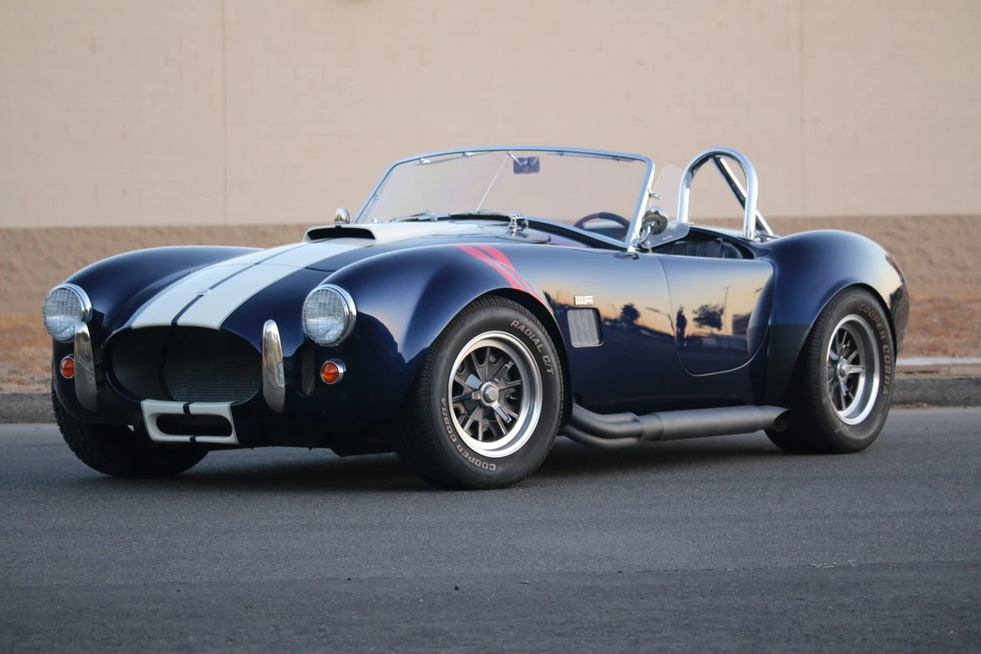 Shelby Cobra Replica - Image 17 of 31
