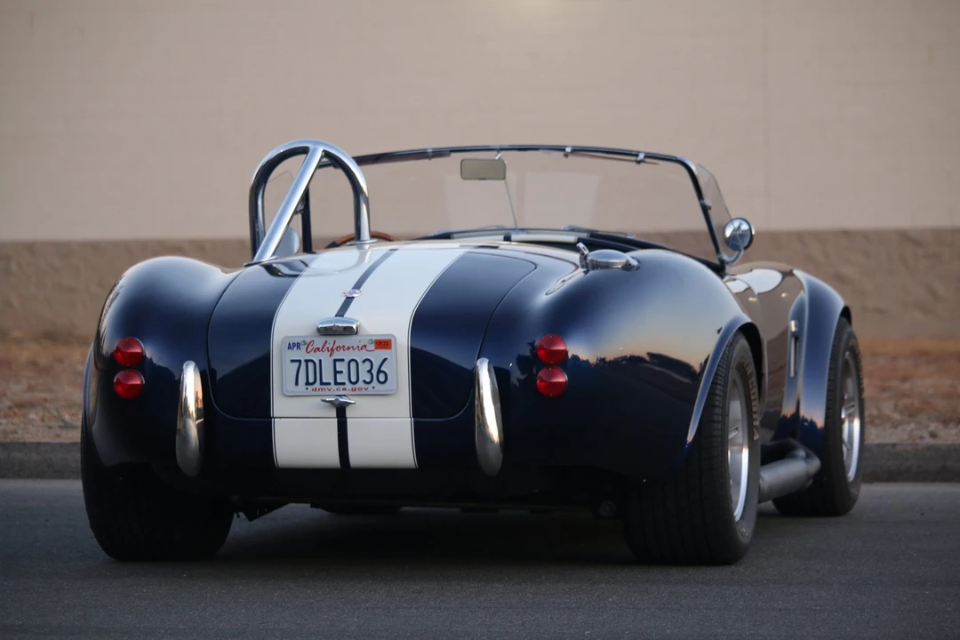 Shelby Cobra Replica - Image 27 of 31