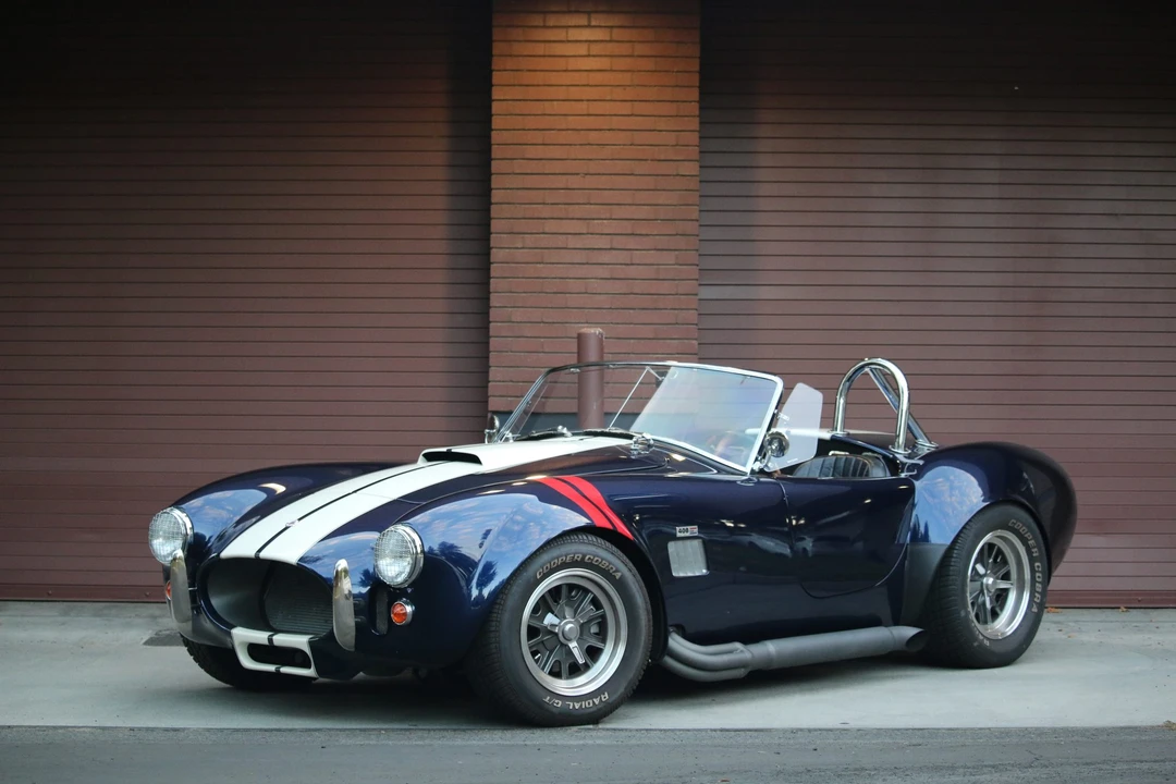 Shelby Cobra Replica - Image 4 of 31