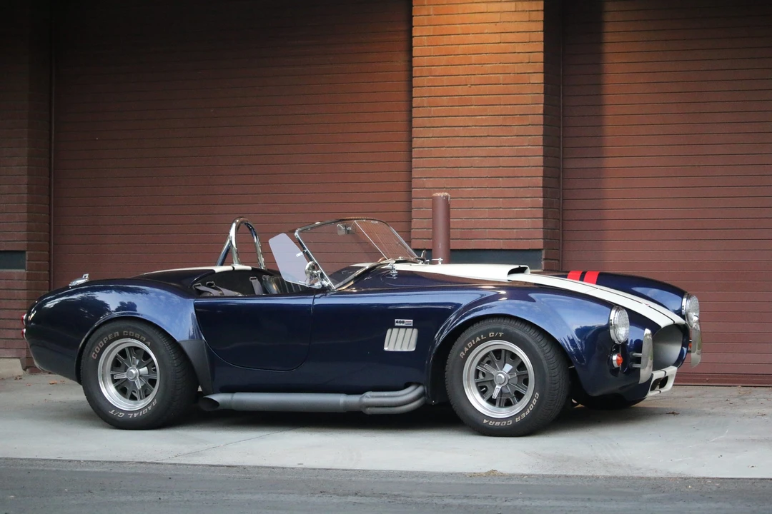 Shelby Cobra Replica - Image 12 of 31