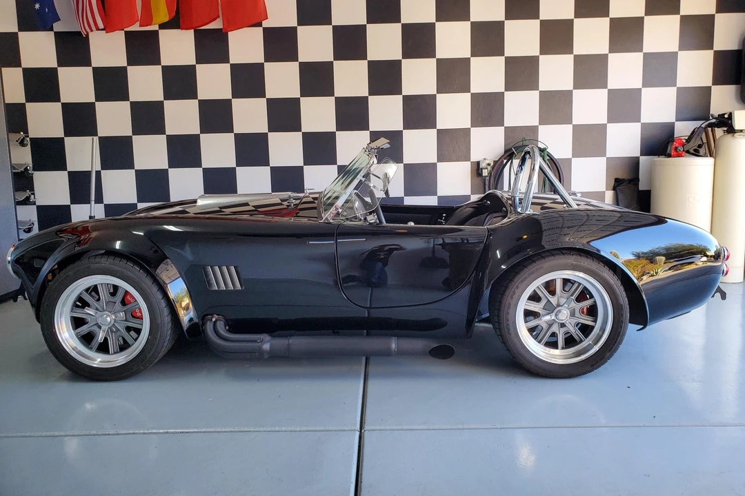 Shelby Cobra Replica - Image 9 of 31
