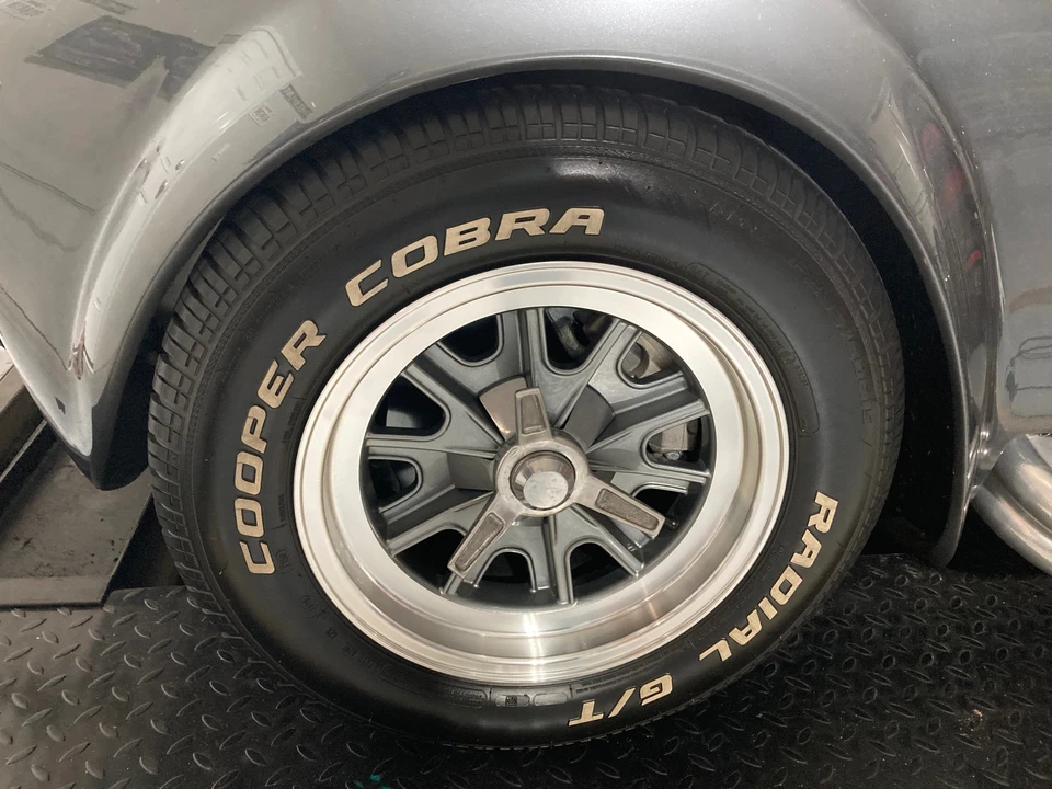 Shelby Cobra Replica - Image 29 of 31