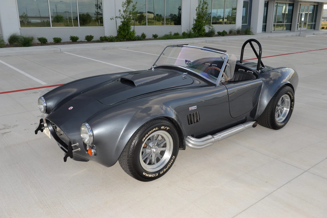 Shelby Cobra Replica - Image 25 of 31