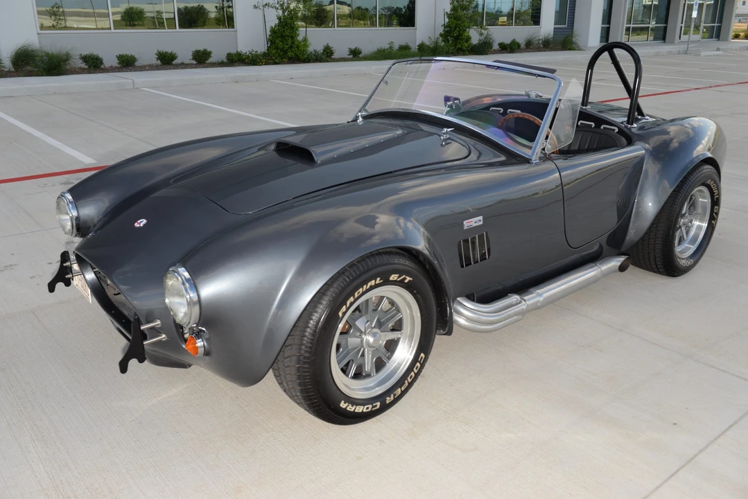 Shelby Cobra Replica - Image 24 of 31