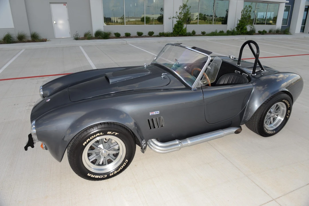 Shelby Cobra Replica - Image 23 of 31