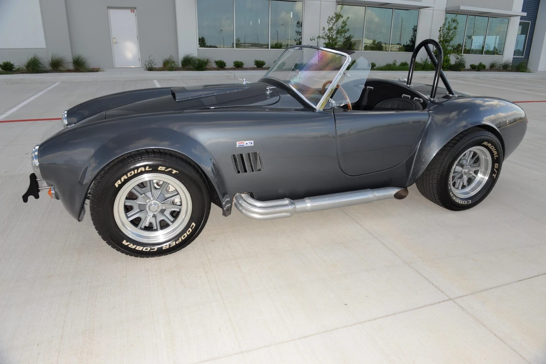 Shelby Cobra Replica - Image 20 of 31