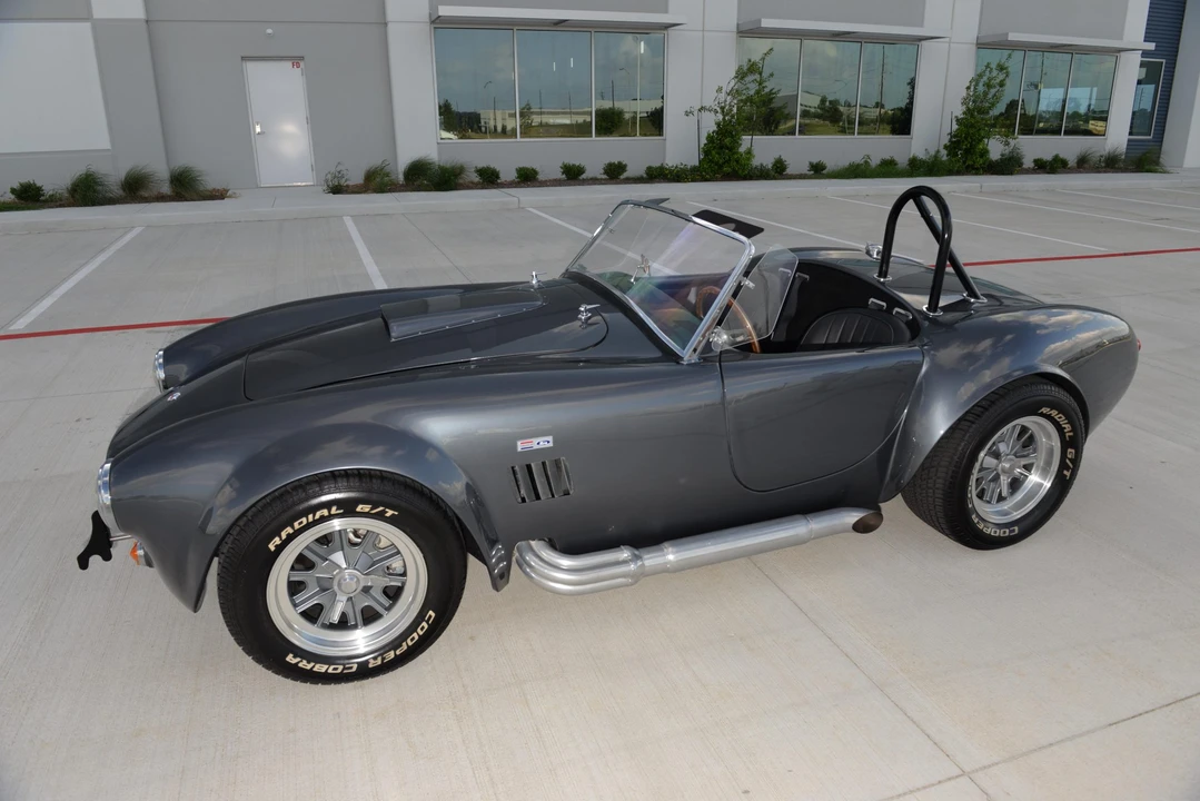 Shelby Cobra Replica - Image 22 of 31