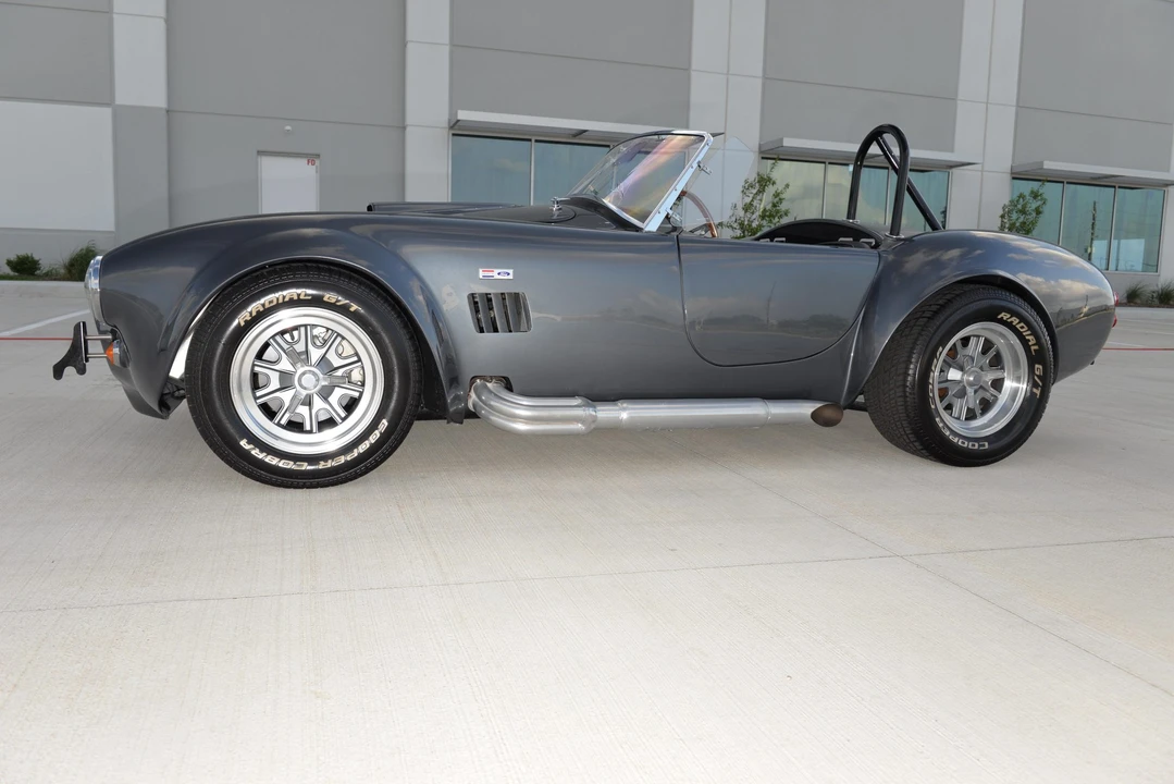 Shelby Cobra Replica - Image 19 of 31