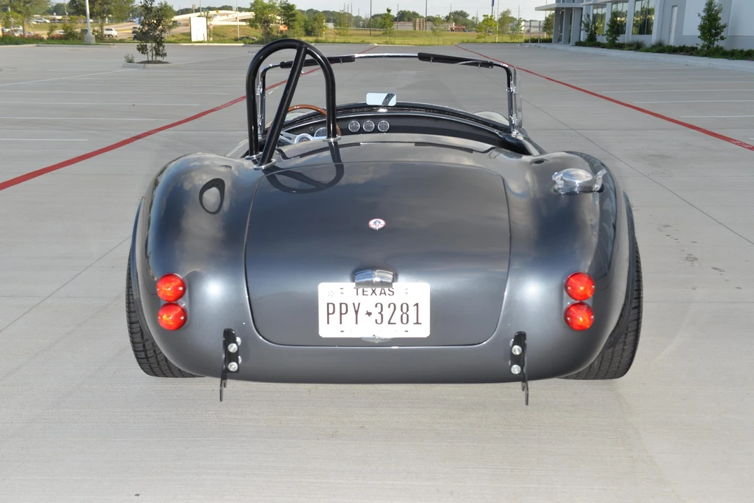 Shelby Cobra Replica - Image 13 of 31