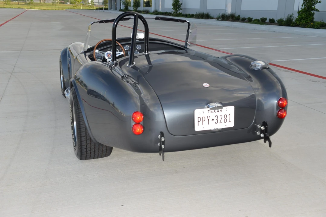Shelby Cobra Replica - Image 14 of 31