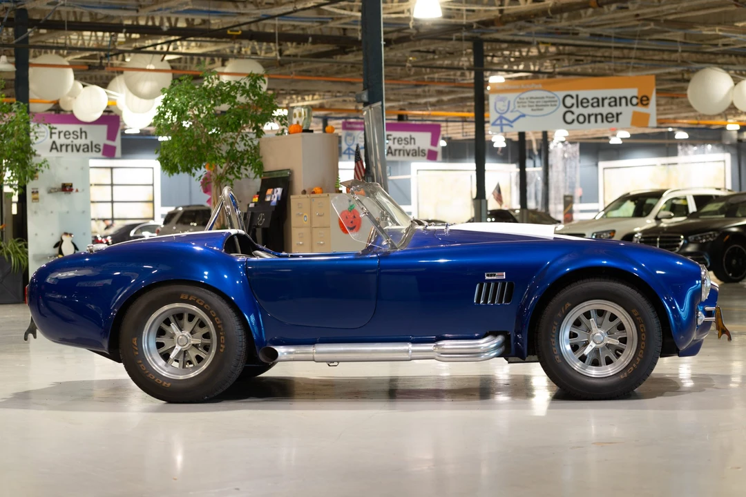 Shelby Cobra Replica - Image 3 of 31