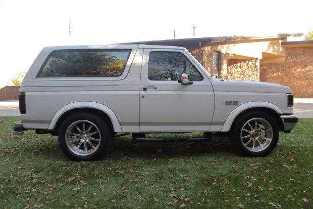 1987 Ford Bronco 4th Gen - Image 3 of 7