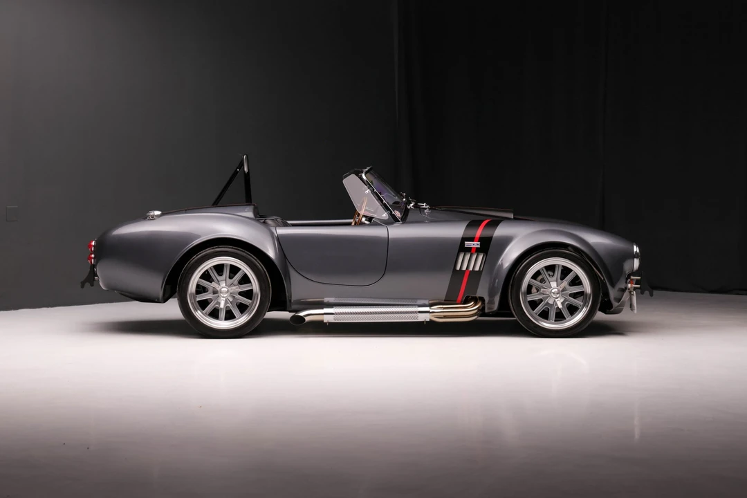 Shelby Cobra Replica - Image 8 of 31