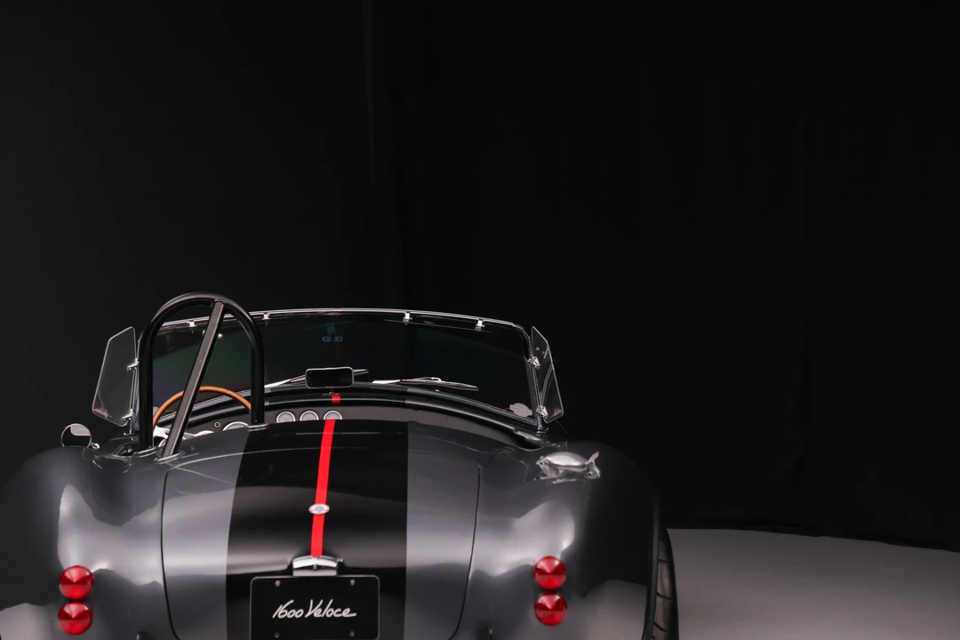 Shelby Cobra Replica - Image 30 of 31