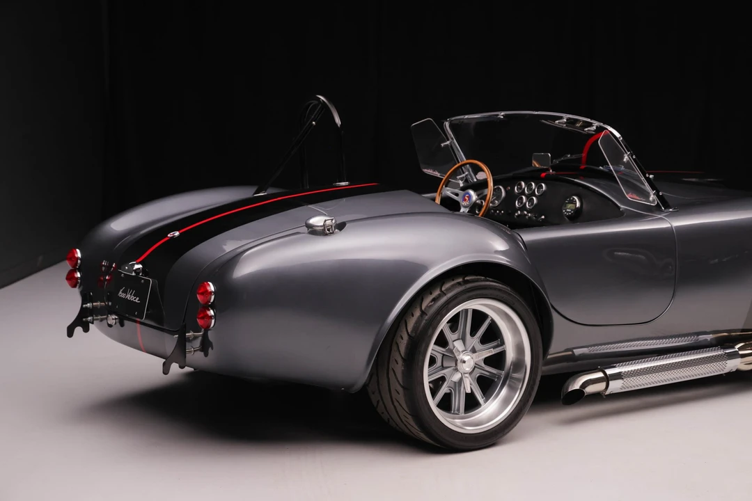 Shelby Cobra Replica - Image 24 of 31