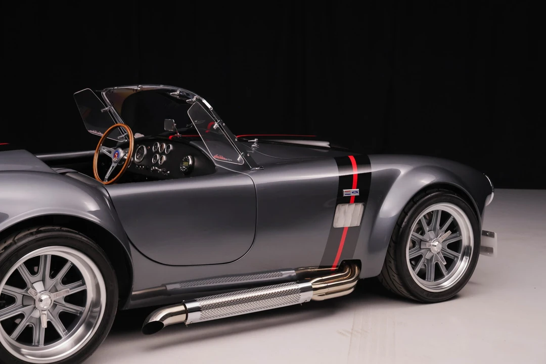 Shelby Cobra Replica - Image 18 of 31