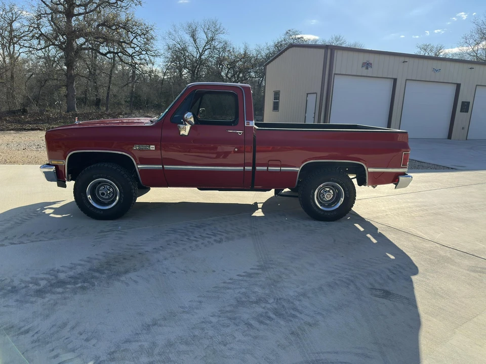 1987 GMC C/K 3rd Gen - Image 8 of 31