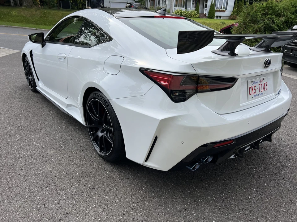 2021 Lexus RC F - Image 17 of 31