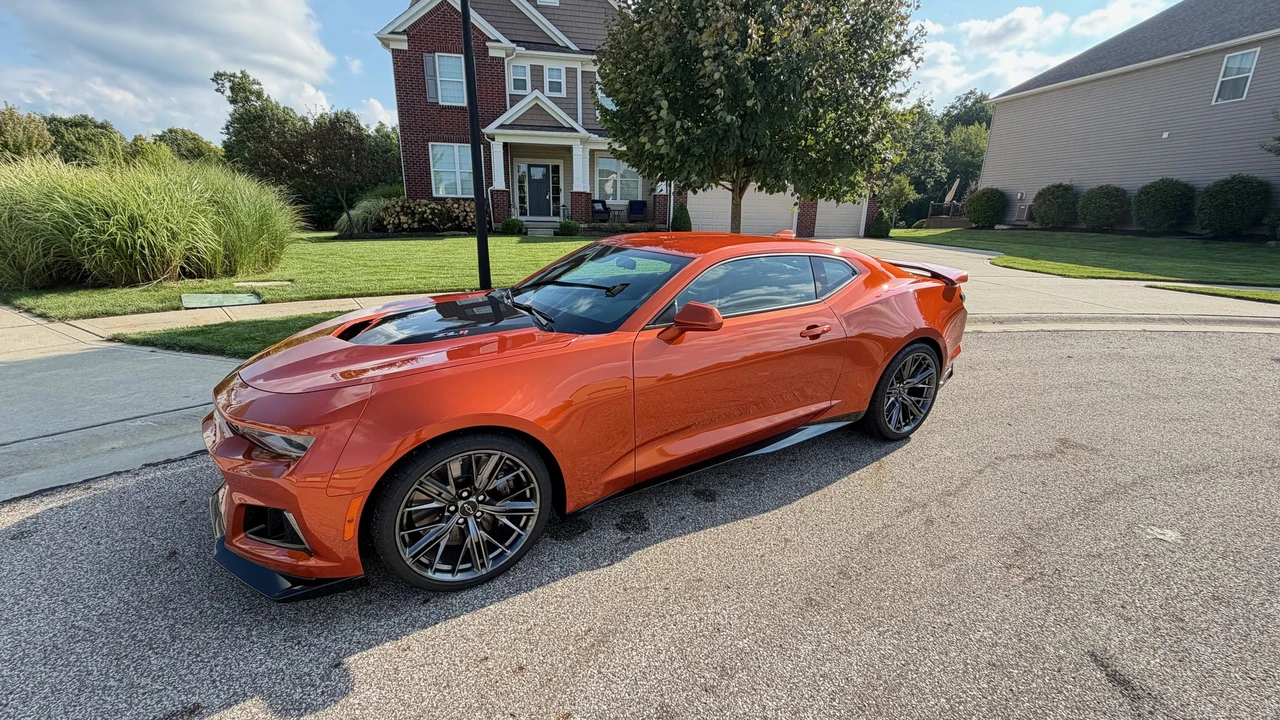 2024 Chevrolet Camaro ZL1 6th Gen - Image 7 of 31