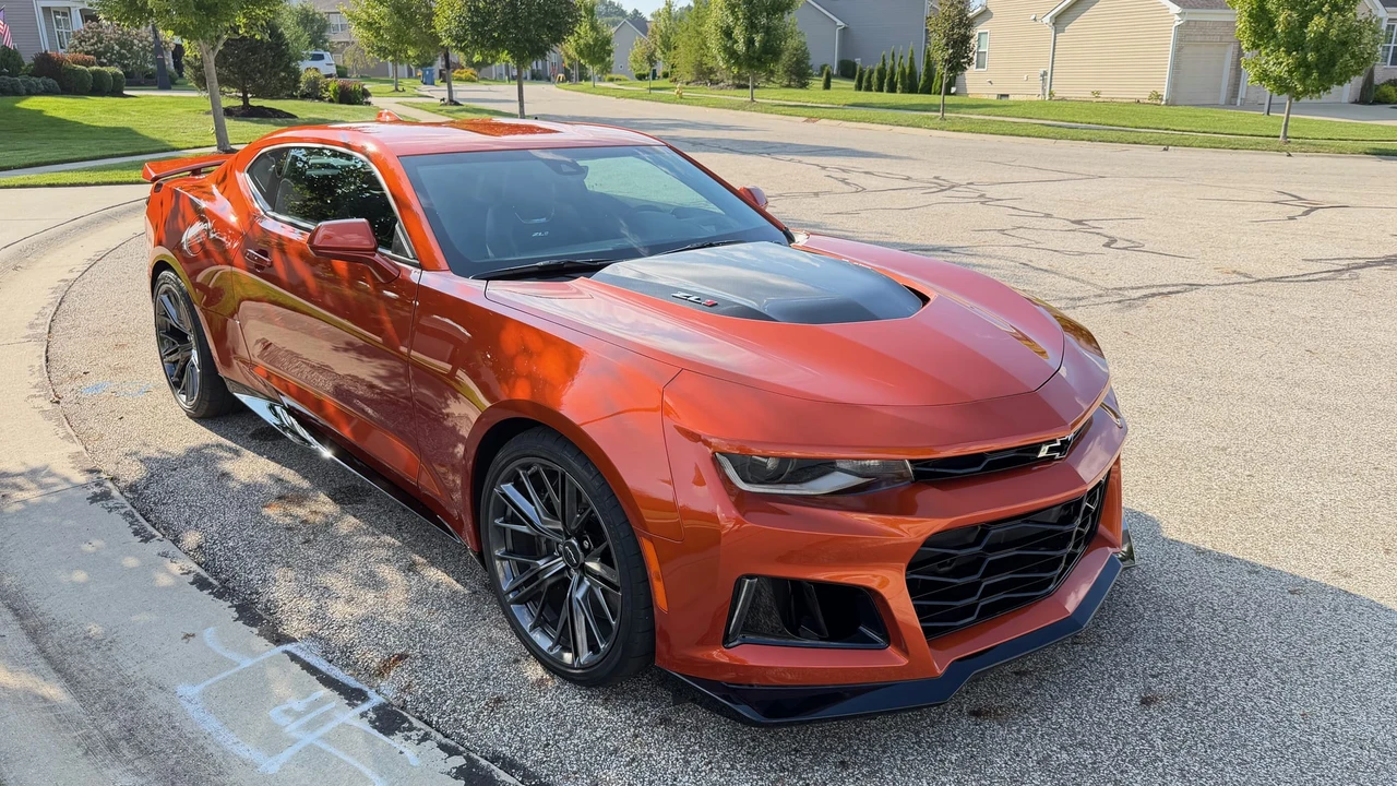 2024 Chevrolet Camaro ZL1 6th Gen - Image 20 of 31
