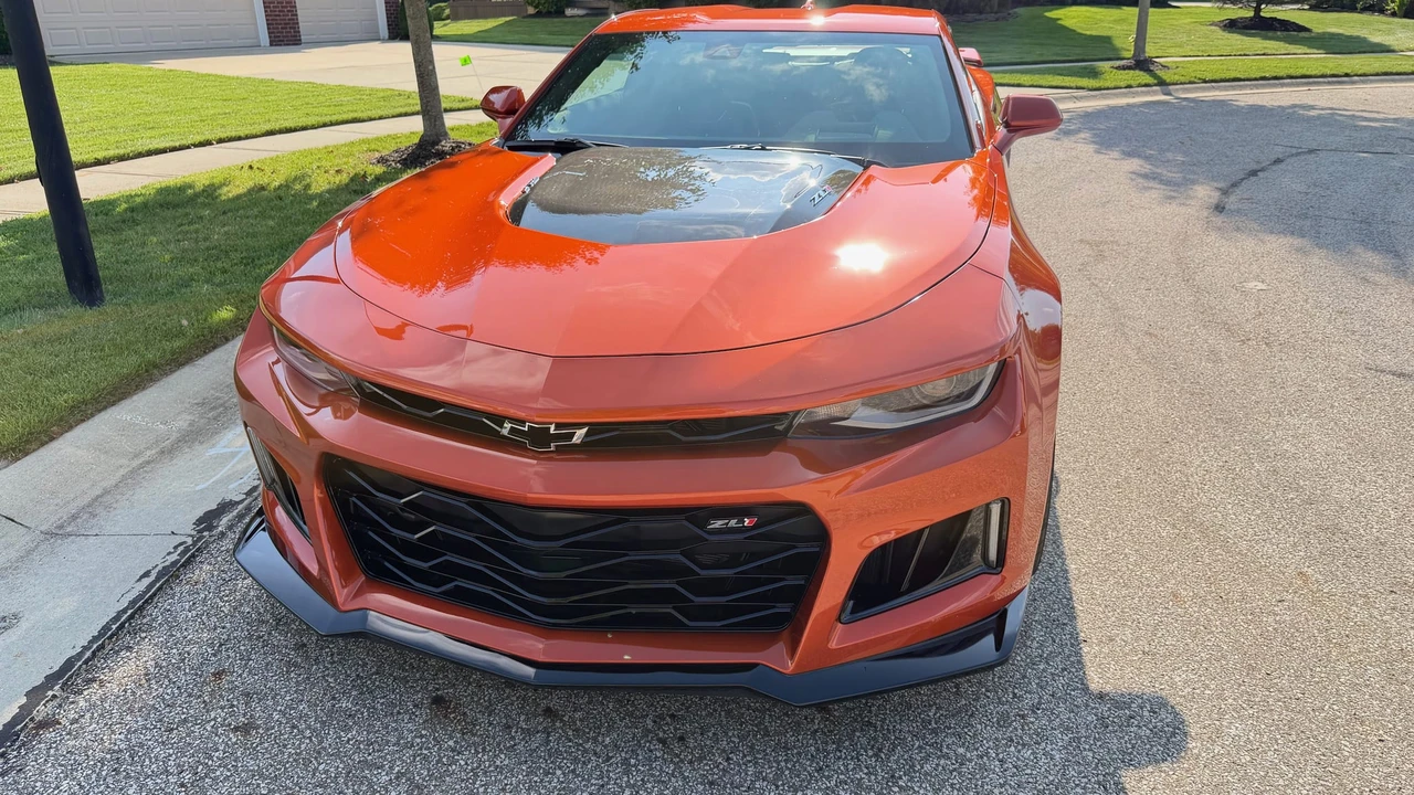 2024 Chevrolet Camaro ZL1 6th Gen - Image 2 of 31