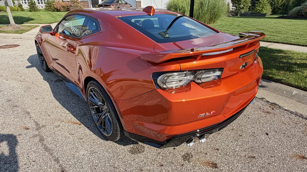 2024 Chevrolet Camaro ZL1 6th Gen - Image 9 of 31