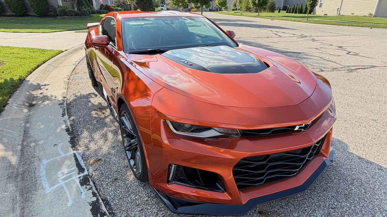 2024 Chevrolet Camaro ZL1 6th Gen - Image 22 of 31
