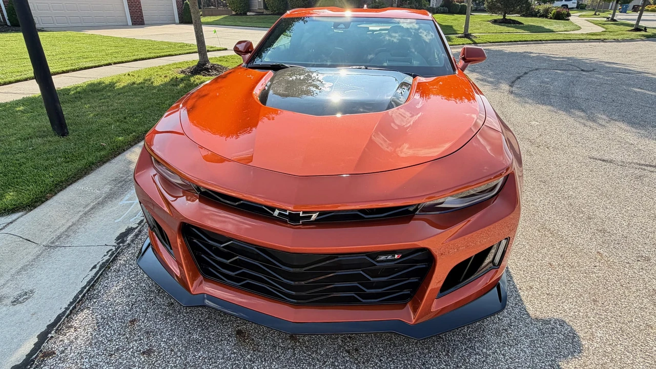 2024 Chevrolet Camaro ZL1 6th Gen - Image 28 of 31